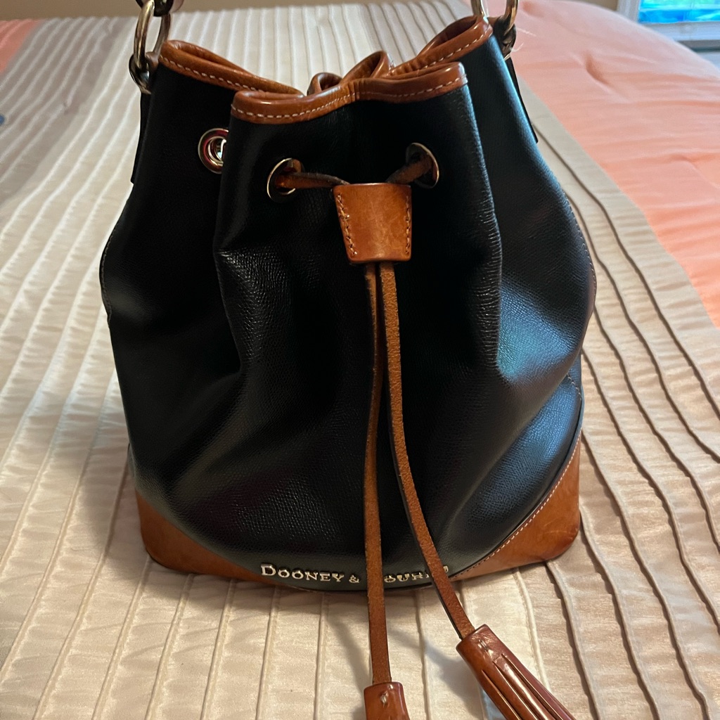 Dooney & Bourke Black And Tan Shoulder Bag Excellent Condition Like New